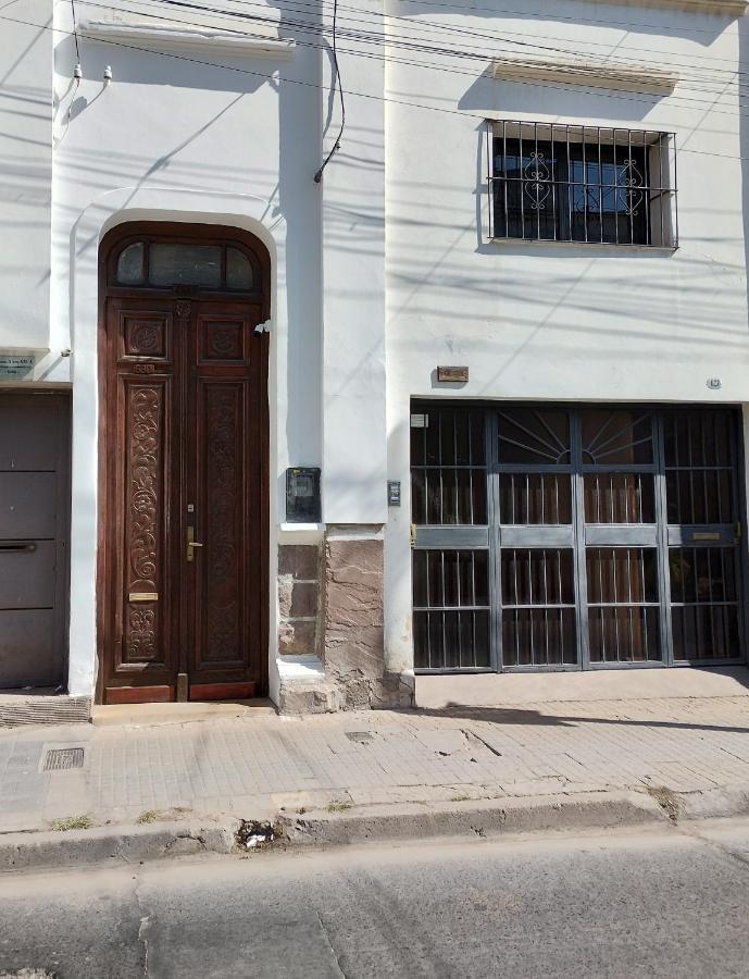 Con Bano Privado Zona Centro - Capital Habitación en casa particular
